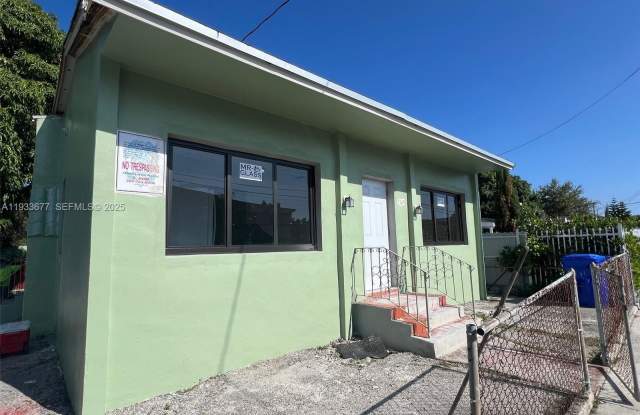 2169 NW Flagler Ter photos photos