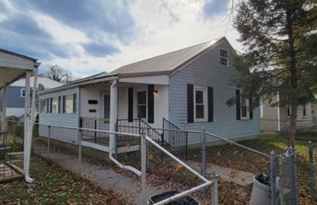 212 2nd Ave photos photos