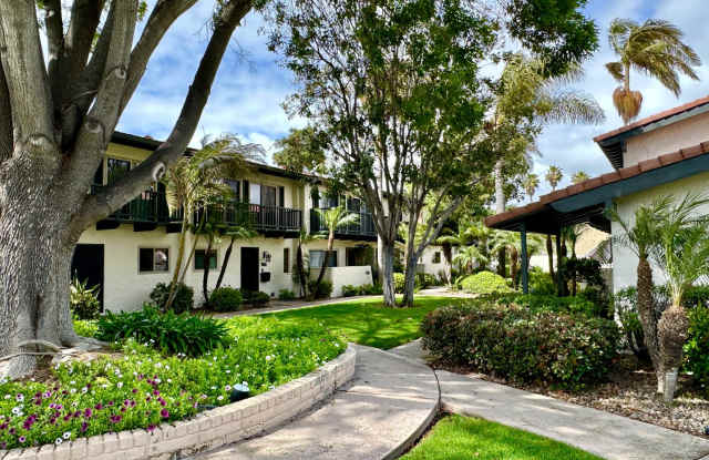 Spacious, Upgraded, 3 Bedroom 2.5 Bath Condo with Private Hot Tub in Point Loma Gallery 3