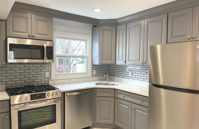 26 Devine Street - 26 Devine Street, Lynbrook, NY 11563