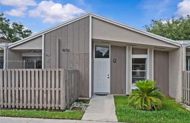 15712 Woodgate Ct photos photos