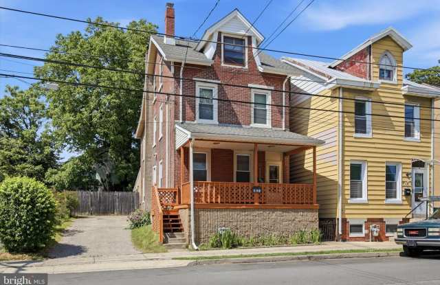 712 E HECTOR Street photos photos