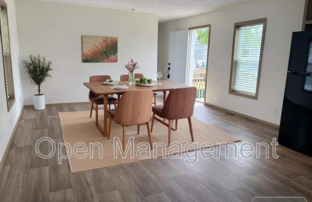 825 1st Ave E photos photos