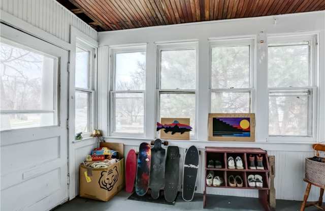 5184 Saint Paul Boulevard Gallery 4