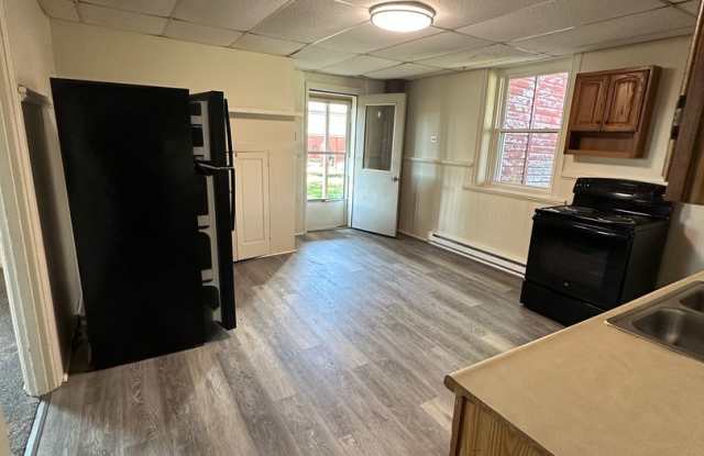 1 - Bedroom Available in Rural Carlisle! Gallery 4