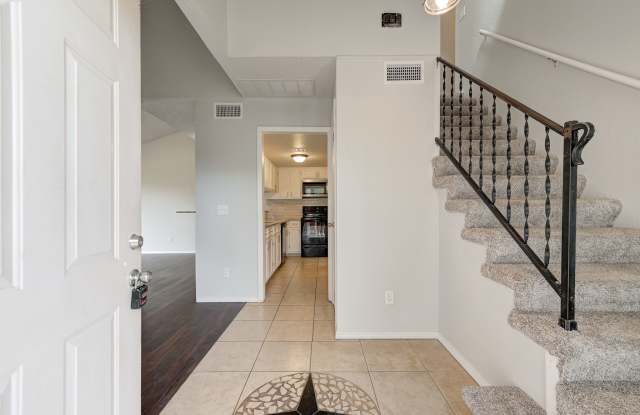 7206 Edenborough Drive Gallery 3