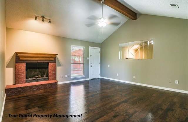 2516 Larkspur Lane Gallery 4
