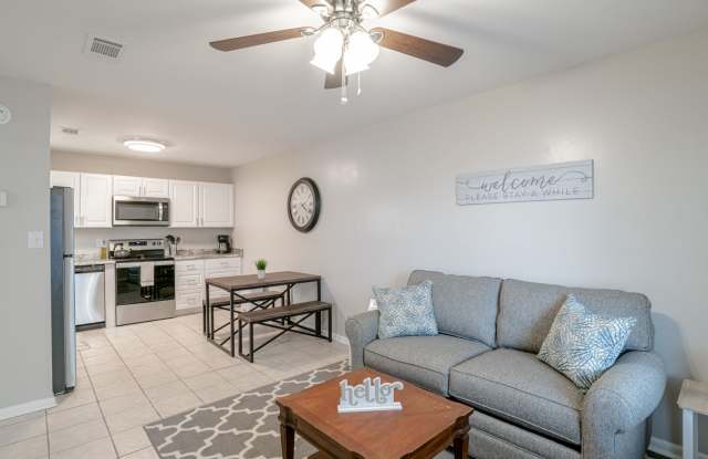 Centrally Located 1 Bed/1 Bath Coastal Condo photos photos