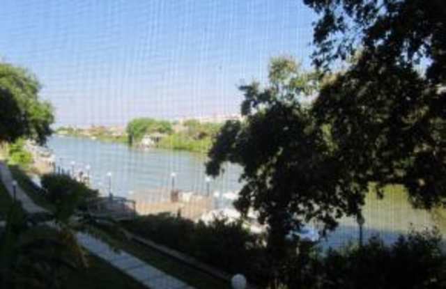 300 Columbia Dr. #208-1 Gallery 2