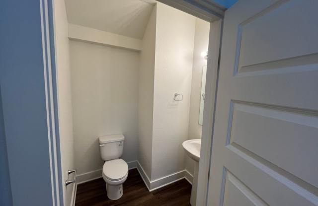 MOVE IN READY newly built townhomes in Belton. photos photos