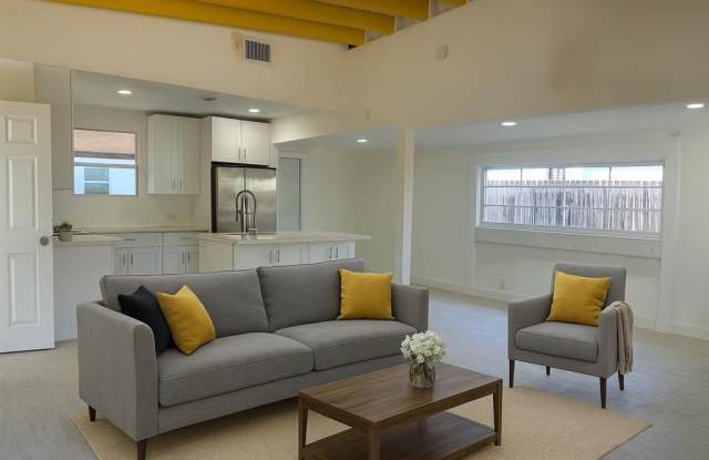 821 N B St photos photos 821 N B St photos photos