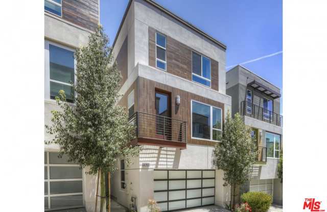 6747 GILL Way Gallery 2
