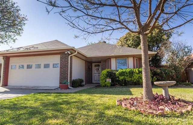 2214 Rockwood Drive - 2214 Rockwood Drive, Carrollton, TX 75007