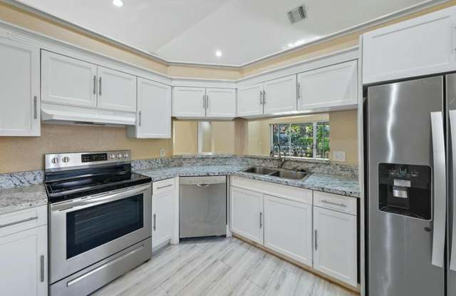 13 Via De Casas Sur 202, Boynton Beach, FL 33426 photos photos