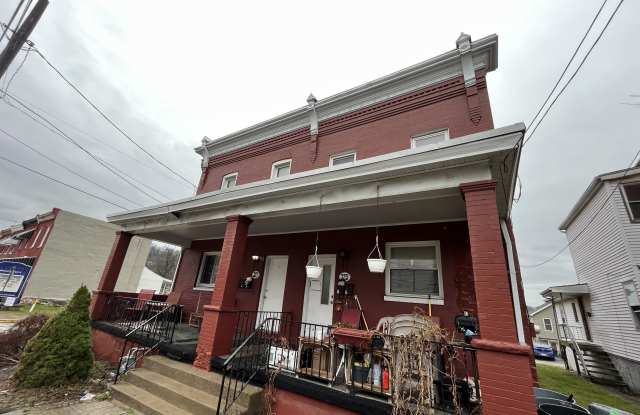 325 South 5th Street - 1 - 325 South 5th Street, Jeannette, PA 15644