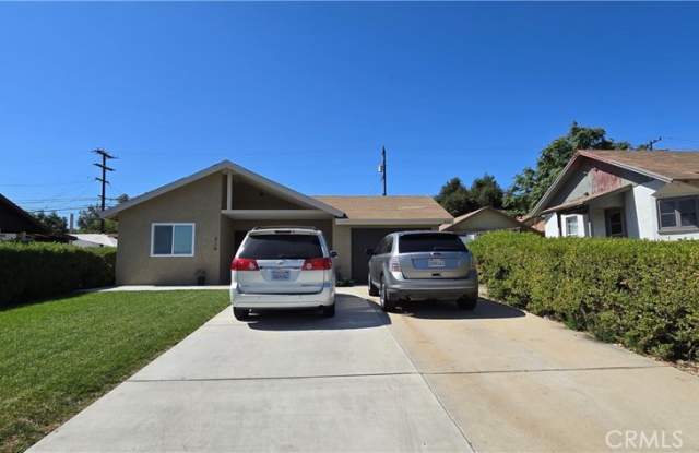 216 W Olive Street - 216 West Olive Street, Corona, CA 92882