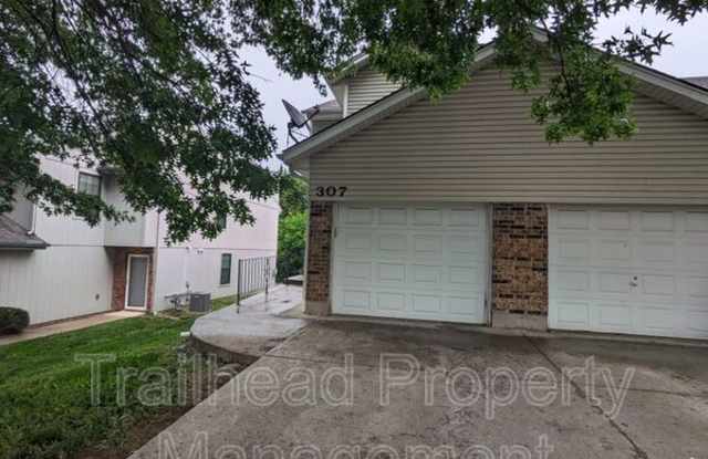 307 NE Timbercreek Drive - 307 Northeast Timbercreek Drive, Lee's Summit, MO 64086