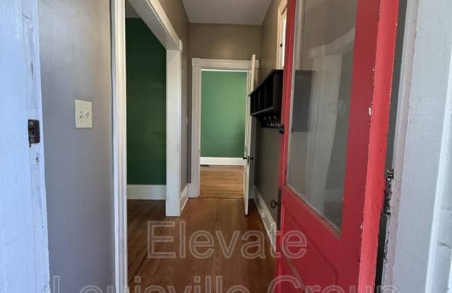 102 Waverly Court Gallery 2