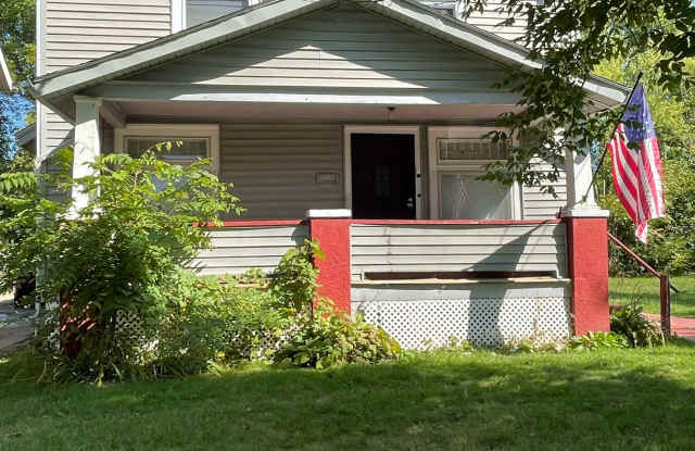 770 Crandall Avenue photos photos