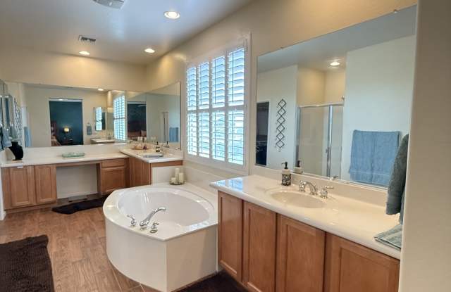 2245 West Clearview Trail Gallery 4