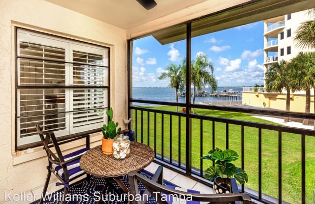 6051 Sun Blvd - #215 - 6051 Sun Boulevard West, St. Petersburg, FL 33715