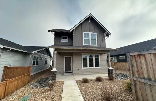 Brand New 3 Bedroom / 2.5 Bathroom Home in NW Redmond OR photos photos