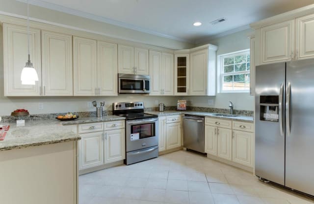 1127 46TH STREET SE - 1127 46th Street Southeast, Washington, DC 20019