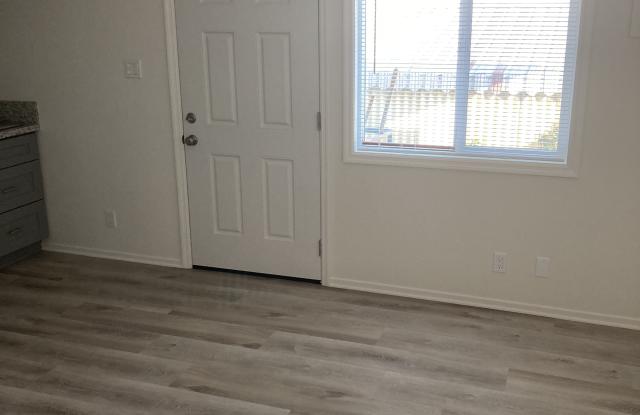 1514 N Edison Blvd photos photos