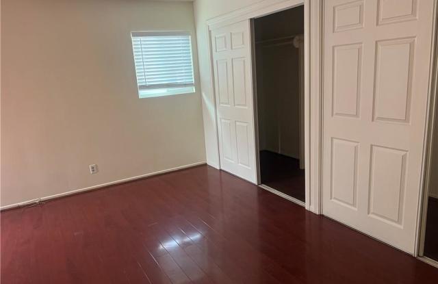 7357 Darby Avenue - 7357 Darby Avenue, Los Angeles, CA 91335