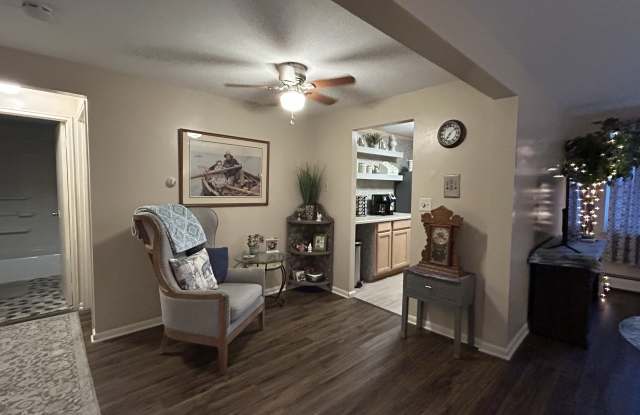 70 Farmington Avenue photos photos