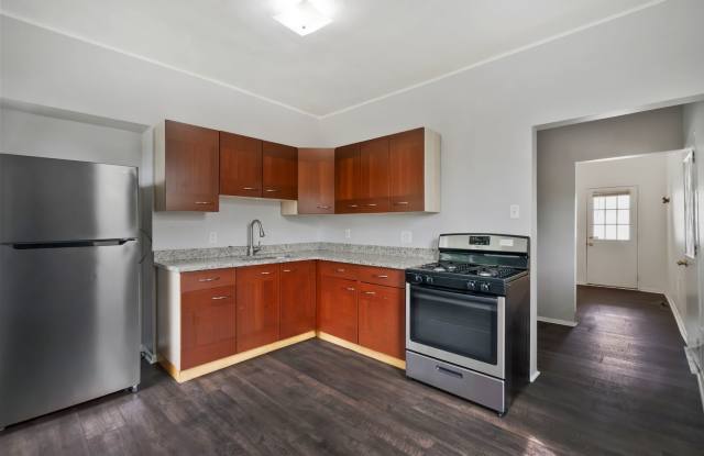 $250 OFF 1ST MONTH OF RENT THRU JULY 31! Convenient 2 Bedroom home in Mt. Washington available now!! photos photos