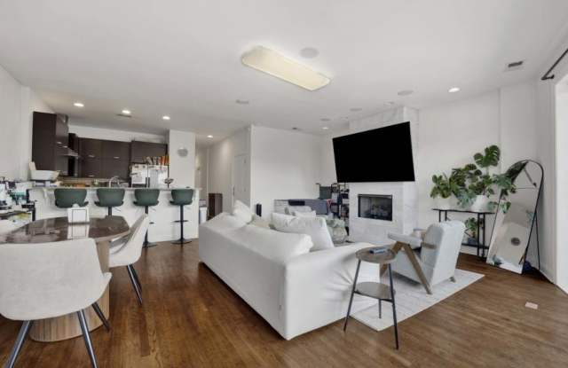 3505 N Elston Avenue, Gallery 4