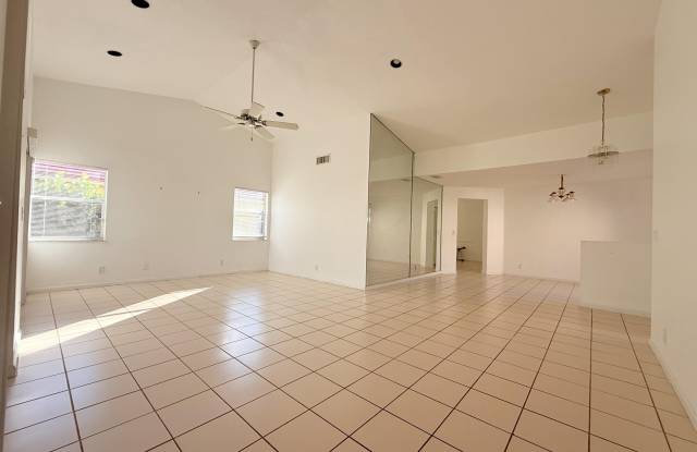 2645 Country Golf Club Drive photos photos