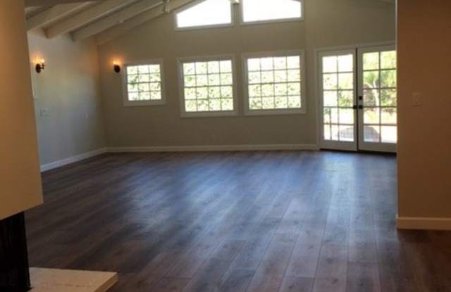 872 N KAREN WAY Gallery 2