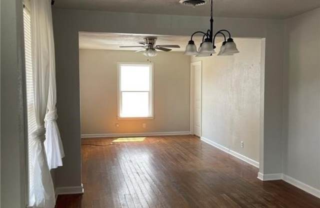725 E Hoffman Avenue Gallery 4