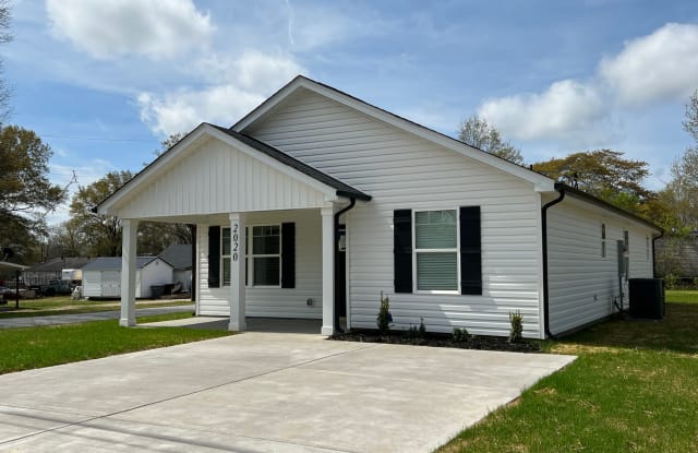 2020 Pennsylvania Ave - 2020 Pennsylvania Avenue, Kannapolis, NC 28083