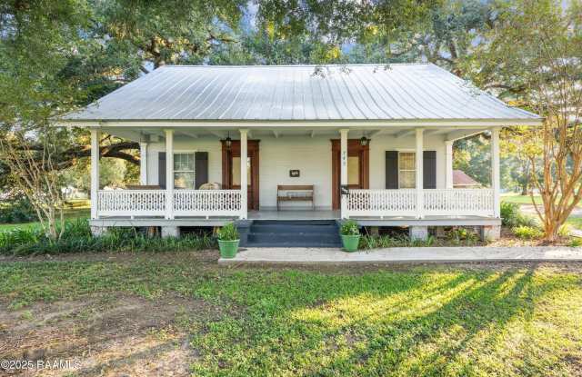 745 S Poydras Street photos photos