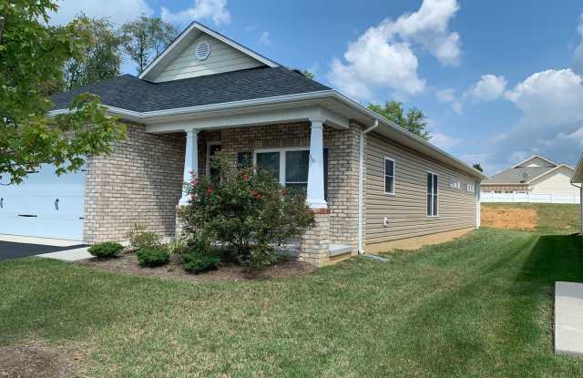 3 Bedroom, 2 Bath ,Patio Style Home with Garage Gallery 4