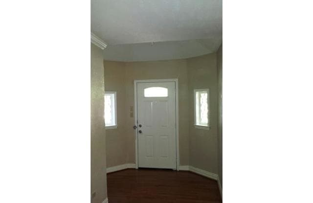 6047 Goliad Avenue Gallery 2