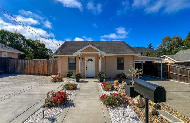 Fully Furnished Alta Heights Retreat | Walk to Downtown Napa photos photos
