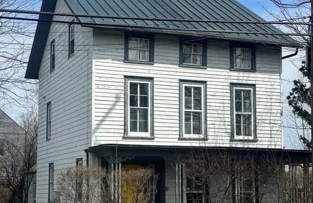 744 Main Street unit: 2 photos photos