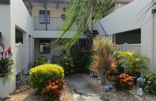758 AVENIDA ESTANCIA - 758 Avenida Estancias, Venice, FL 34292