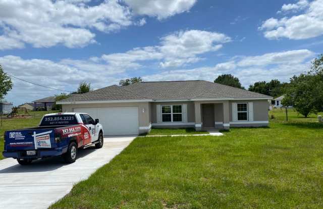 Desirable SE Neighborhood - 3/2/2 Silver Spring Shores **Available NOW** photos photos