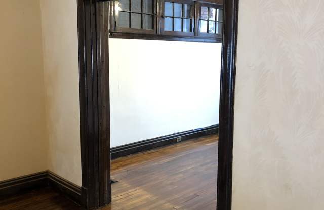 70 Pasadena St Gallery 3