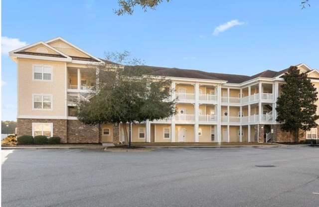 Stunning Top-Floor 2-Bedroom Retreat with Serene Pond Views! - 110 South Shore Boulevard, Horry County, SC 29566