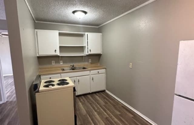 211 S Carolina - A Gallery 2