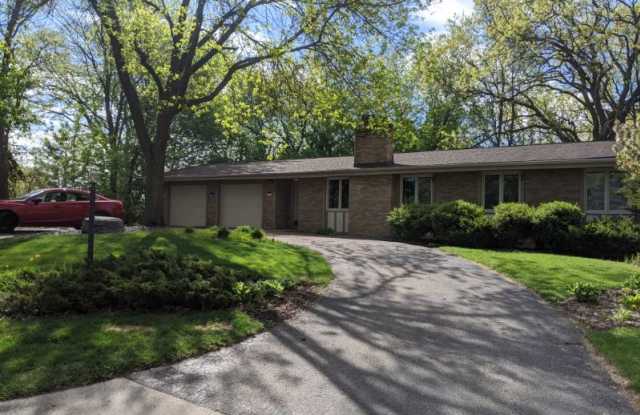 13123 Pleasant Place - 13123 Pleasant Place, Burnsville, MN 55337