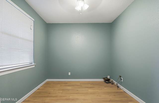 14305 S CAVE Avenue Gallery 3