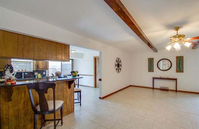 221 Hillview Drive Gallery 3