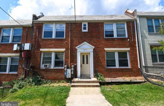 1314 DOWNING Place NE photos photos